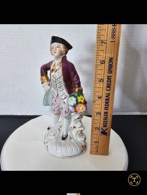 Occupied Japan Porcelain Colonial Gentleman Figurine Hand Painted 7" Vintage